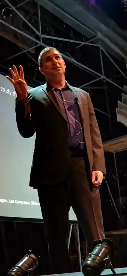 Image of Observatories director John Mulchaey during his lecture n 2015.
