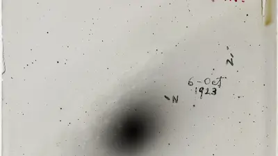 VAR plate taken by Edwin Hubble on the 100–inch telescope at Mount Wilson Observatory.